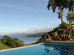 Kolam renang di atau di dekat Hotel La Mansion Inn Arenal