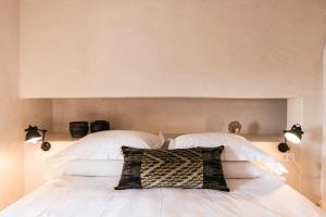 Posteľ alebo postele v izbe v ubytovaní Casita Casita Lindos - Adults Only