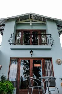 Art Gallery Guest House的阳台或露台