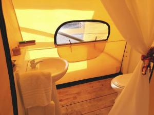 Koupelna v ubytování Agriturismo Glamping Erbe Matte + 37 fotografií
