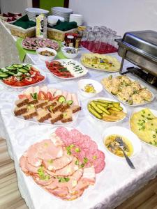 Jedlo v penzióne/hostinci alebo blízkom okolí