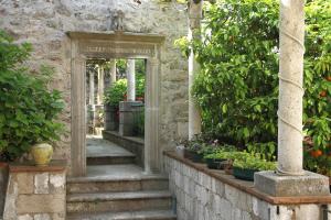 Ein Garten an der Unterkunft Old Town Garden Apartments
