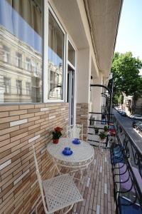 Ein Balkon oder eine Terrasse in der Unterkunft Wine Hostel