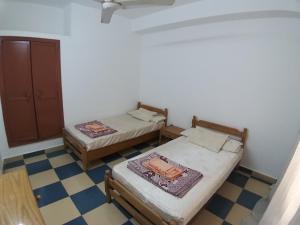 Imagen de la galería de Vacation Apartments in a Private Villa with Private Beach Access, en Alejandría