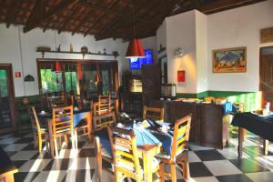 A restaurant or other place to eat at Lagamar Ecohotel