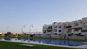 Bazén v ubytování Apartments Sol de Almeria Golf y Playa nebo v jeho okolí + 15 fotografií