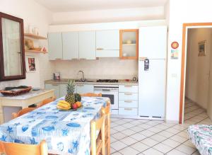 Køkken eller tekøkken på Appartamenti Montecristo e Pianosa