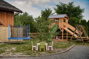 Legeområdet for børn på Tatarska Zagroda - Agroturystyka Dolina Baryczy Noclegi - Domek Jelonek