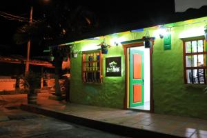 Foto de la galeria de casa hostal las palmeras a Guatapé