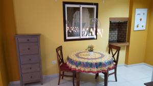 Fotografia z galérie ubytovania Estudio interior en la calle real SCLP v destinácii Santa Cruz de la Palma