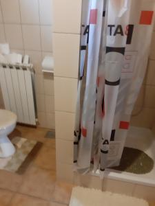 Ένα μπάνιο στο Apartment NATUR +21 φωτογραφίες