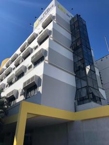 O edifício em que o hotel se localiza