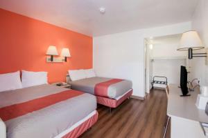Postel nebo postele na pokoji v ubytování Motel 6-Moses Lake, WA