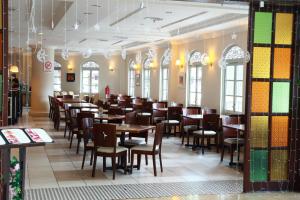 Restorāns vai citas vietas, kur ieturēt maltīti, naktsmītnē Grand Kampar Hotel