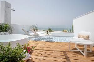 Penthouse with Sea View and private terrace