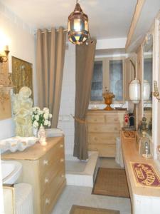 Kylpyhuone majoituspaikassa Manoir de la Dube