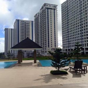 The swimming pool at or close to Bella Suites at Wind Residences Tagaytay