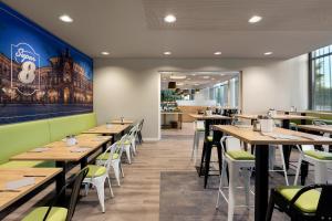 Veitingastaður eða matsölustaður á Super 8 by Wyndham Dresden