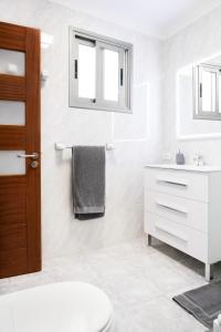 Kép Casa Julia 2 gran piso vistas playa Las Teresitas 4 pax szállásáról Santa Cruz de Tenerifében a galériában Még 37 kép