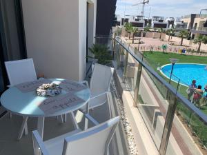 Bazén v ubytovaní Casa Higuericas- Penthouse Beach - Torre de la Horadada alebo v jeho blízkosti