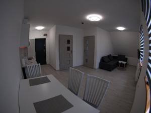 Część wypoczynkowa w obiekcie Bulwary Apartments