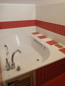 Fotografie z fotogalerie ubytování Hospedium Hostal Almanzor v destinaci Navarredonda de Gredos