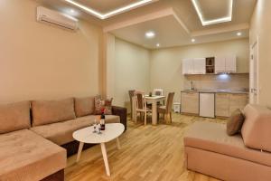 Apolon Apart的休息区