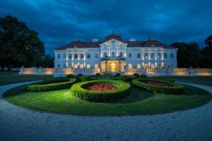 Aed väljaspool majutusasutust Art Hotel Kaštieľ