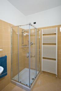 Фотография из галереи BELLAGIO SUN pool near lake free parking в городе Белладжо