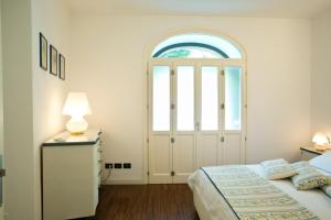 Фотография из галереи BELLAGIO SUN pool near lake free parking в городе Белладжо