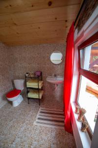 A bathroom at Villa Garden