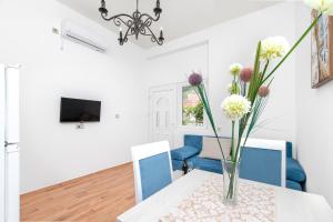 TV a/nebo společenská místnost v ubytování Apartments Golden View
