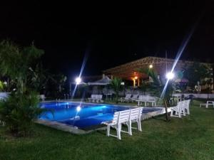 Bazén v ubytování Hotel Playa Krystal nebo v jeho okolí + 9 fotografií