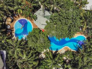 Piscina di Paradise Beach Hotel & Resort o nelle vicinanze
