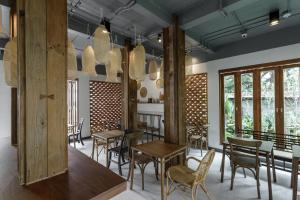 Ruang duduk di The Locals Chiang Mai