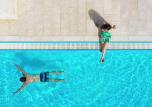 Piscina di Caesar Premier Jerusalem Hotel o nelle vicinanze