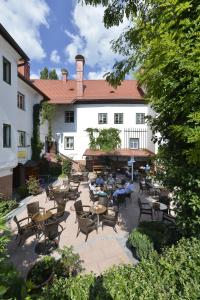 Aed väljaspool majutusasutust Gasthof Sonne