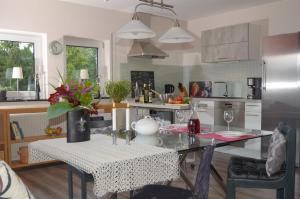 Gambar di galeri bagi Ferienhaus Luzia di Darscheid +9 gambar