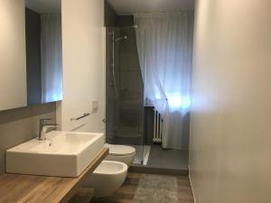 Koupelna v ubytování Casa Daria + 28 fotografií