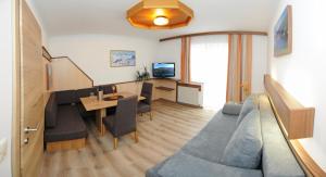 Gallery image of Hotel-Garni Seestrand in Zell am See