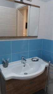 A bathroom at B&B San Francesco di Paola