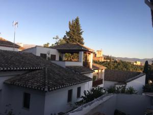 グラナダにあるCarmen Aljibe de la Mielの屋根の景色