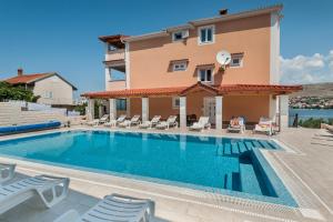 Gallery image of Apartments Villa Ante in Grebaštica +136 photos