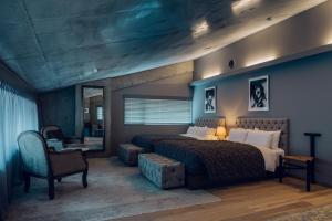 A bed or beds in a room at node hotel