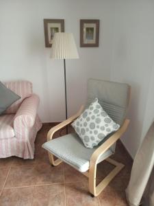 Część wypoczynkowa w obiekcie Apartamentos Casa Cipri