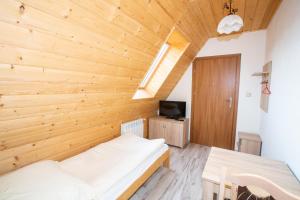 Μια τηλεόραση ή/και κέντρο ψυχαγωγίας στο Ośrodek Wypoczynkowy Górski Zakątek