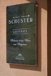 Weingut Familie Schuster tanúsítványa, márkajelzése vagy díja