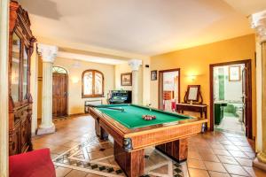 Бильярд в Heart and Soul of Sorrento