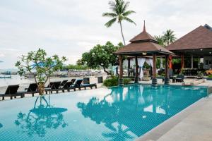 Bazén v ubytování Samaya Wellness Resort nebo v jeho okolí