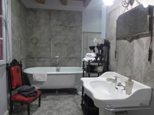 Bilik mandi di Le Piano +22 gambar